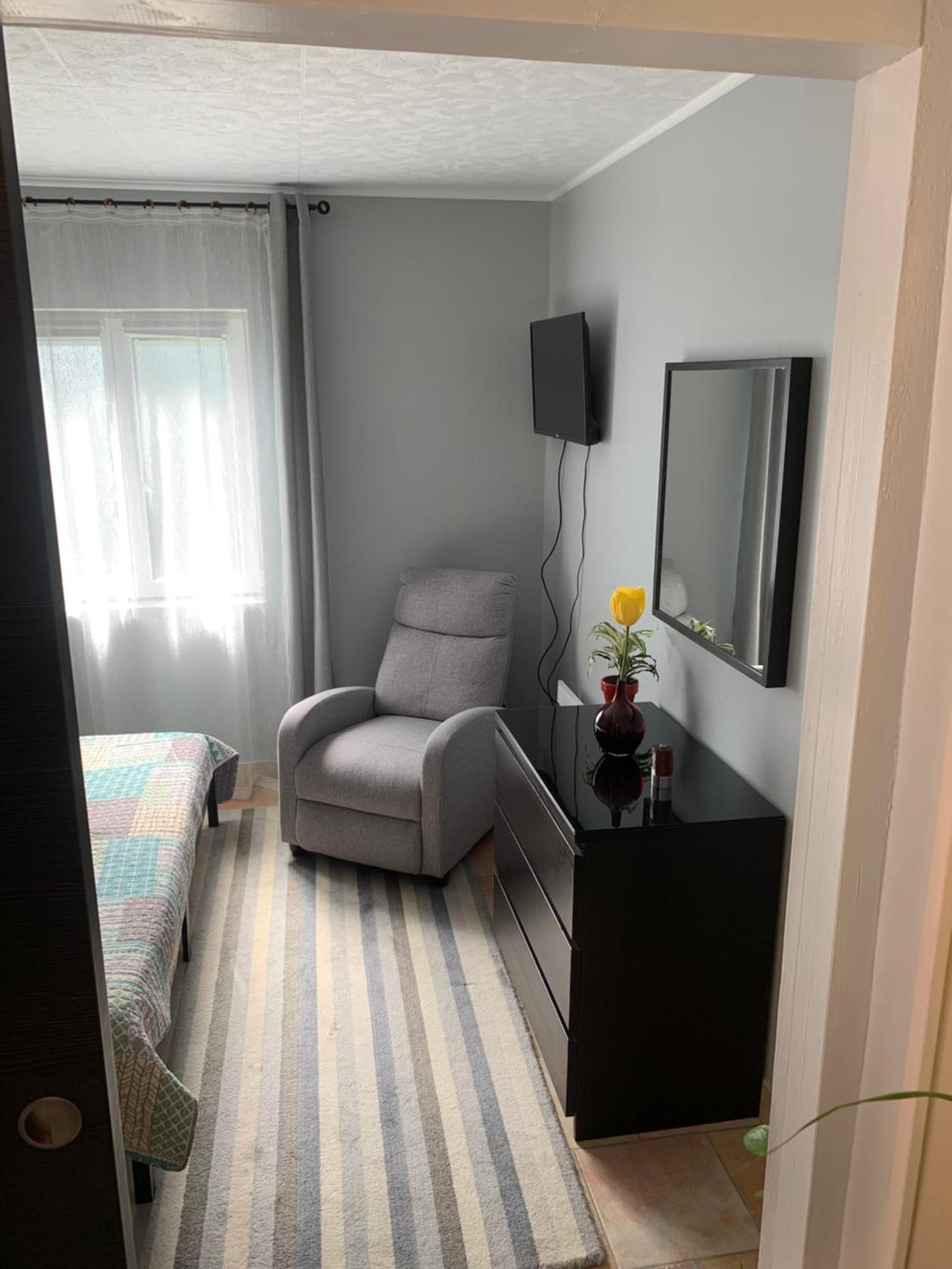 Sous Les Chenes Hotel Saint-Martin-de-Bromes Bagian luar foto
